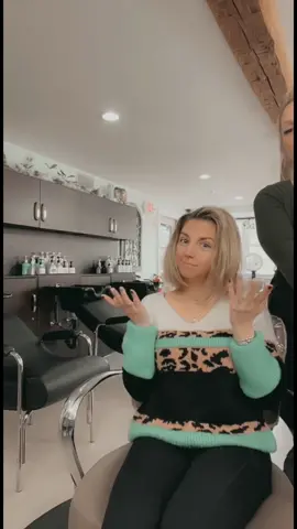 This is gonna take a little while to get used to #HolidayOREOke #MomsofTikTok #blondetobrunette #hairtransformation #over40andfabulous #glowupchallenge #lookwhatyoumademedo #taylorswift 
