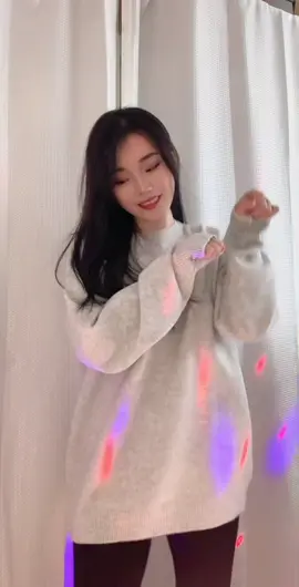 Taemo룩으로 오늘은 편안하게 꾸안꾸 코디하고 #네코냥네코냥 😻 인스타 taemo.shop 네이버에 ‘Taemo’ 검색  t는 대문자로검색 #트윈룩 #데이트룩 #니트#니트운드니트 #남친룩 #데일리룩 #편한옷 #꾸안꾸 #꾸안꾸룩 #추천 #fyp #챌린지크리에이터 
