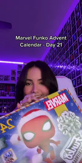 Hulk doesn’t like the stairs so he didn’t take it 🧑🏼‍🦯 bye #adventcalendar #funkopop #marvel 