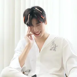 โดนน้องคนสวยตกคับ มัมหมีน้องภูวินทร์มีอะไรจะขายมั้ยคับ เราพร้อมซื้ออ คนสวยขาน่ารักไม่ไหว #phuwintang #ภูวินทร์ #fyp #ปลาบนฟ้า 