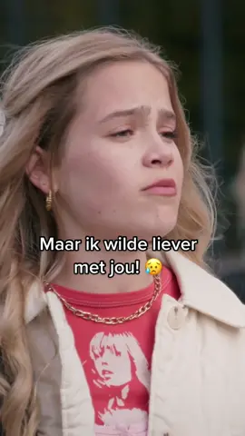 Nog een paar dagen tot de finale 😱 Maar nu eerst aflevering 17 van “Very Appy Christmas” 🎄 kijk ‘m snel in de NPO Zapp app 📺 #Brugklas #brugklass11 #kerstspecial #romy #karten 
