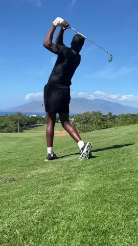 Keep it on the green! 😎🏌🏿