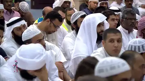 سبب انحراف كثير من الشباب اليوم ضياع القدوة ومتابعتهم لأخبار التافهين  الشيخ #عبد_الرزاق_البــــــــــــدر وفقه الله  .