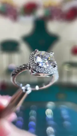Looks pretty good 😊 #ring #beauty #moissanite #sliver #Love #set #fashion #marry 