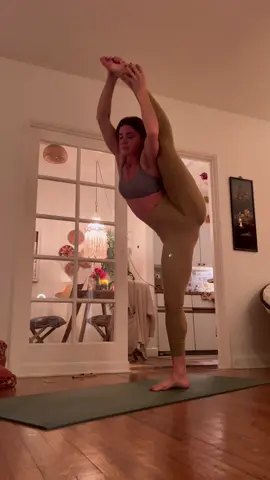 #yoga #yogaeverydamnday #myyogajourney 