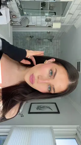one more for the iconic black gloss 