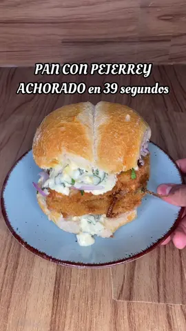 PAN CON PEJERREY ACHORADO en 39 segundos!! #pan #panconoejerrey #pejerrey #peru #recetasfaciles #peruvianfood 