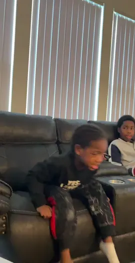 Bruhhh come from his daddy house and be a whole other child 😒 #nomorekids #coparenting #MomsofTikTok #boymom #holidayoreoke  #therealpussinboots 