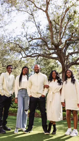 Merry Christmas from The Stew Crew! #fyp #christmasday #miami #MomsofTikTok #BlackTikTok #merrychristmas 