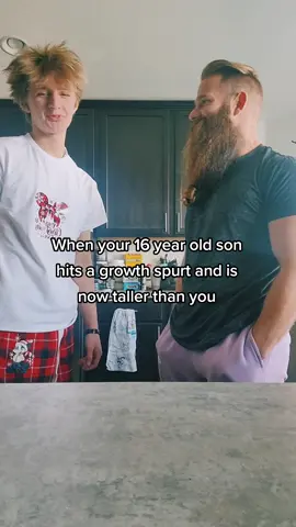 literally overnight 🤣😭 #dadsoftiktok #trending #lmao #beard #fatherson 
