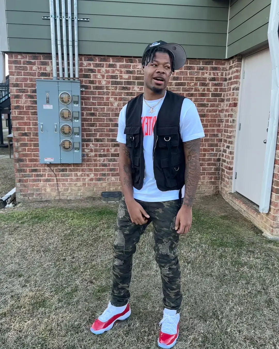 Blood, sweat, and tears come with this where I’m from u either get it or u a bum it ain't nowhere near easy. 🃏#fyp #trend #HolidayOREOke #viral #xyzbca 