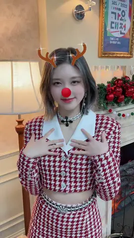 폴돌프❣️ 전 세계 DIVE에게 선물 배달 완료 🎁🔔  #IVE #아이브 #GAEUL #가을 #christmas #크리스마스