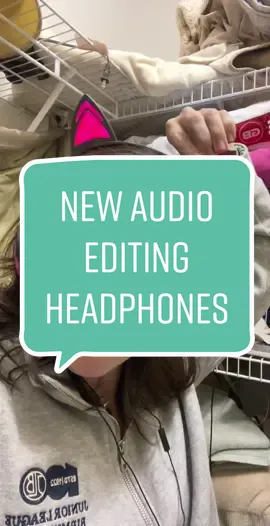 Totally off topic. #audiobooktok #voiceoverartist #voiceovertalent 