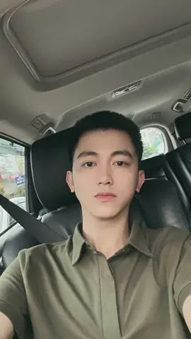 Kenapa ya kalo selfie dalem mobil itu auranya beda? Bener gak? 😂 #fyp #selfi #masyaallahtabarakallah #cowokidaman 