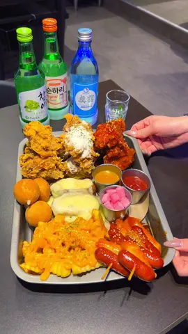 大阪の24時間営業の韓国料理屋🍗 自分で焼くチヂミは無料で好きなだけ食べれるし料理どれもおいしくてここかなりお気に入り！ 飲み放題ドリンクにビールやチャミスルが入ってるのも嬉しいポイント🍺 📍道頓堀「SEOUL90」 #大阪グルメ #難波グルメ #seoul90 #tiktokfood #韓国料理