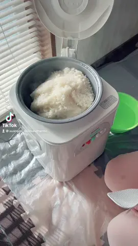 Chiếc máy vừa có thể nấu xôi xong xay ra làm mochi lun của nước bạn 😂 hay hay nha#somahaiminh 