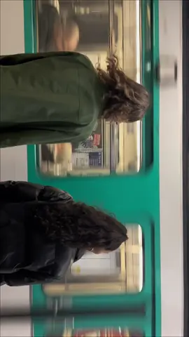 IG - arthusroy #aesthetic #paris #metro 
