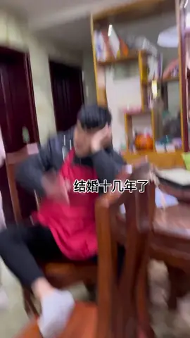 因为贺师傅过度嘴硬，导致他老婆不得不潇洒离去。#贺大浪 #酒后行为艺术家 #阿娟 