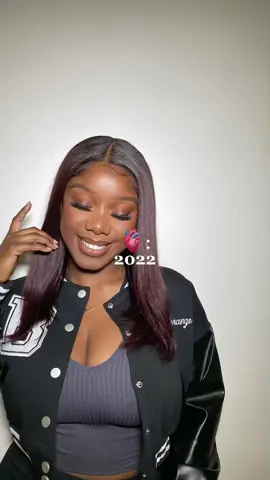 2022 was a year of a lot more downs than ups, but we thank God we made it through another year ✨ Can’t wait to see where he takes me next!  #2022recap #newyear #2023 #lalabtv 