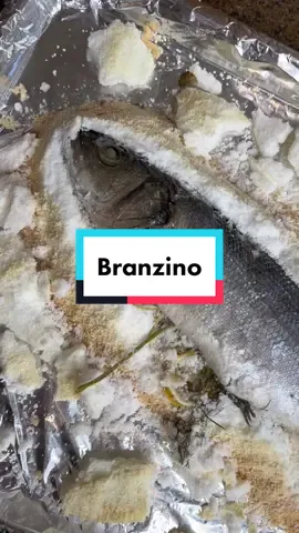 How to cook a whole fish in a salt crust #seafood #branzino #cooking 