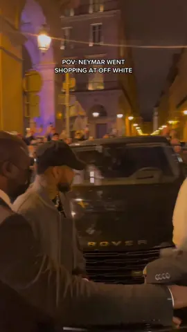 crazy, I mean let him get in his car #fy #foryou #neymar #paris #offwhite #goviral #pov #france #psg 