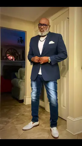 #foryoupage #beardedforlife #silverfoxguy #60plus #blackmenoftiktok #blackmenwithstyle #baldandtatted #blackmanwithswagg #baldandtatted #SelfCare #fashiontiktok #blackmenhealthmatters #blackmen 