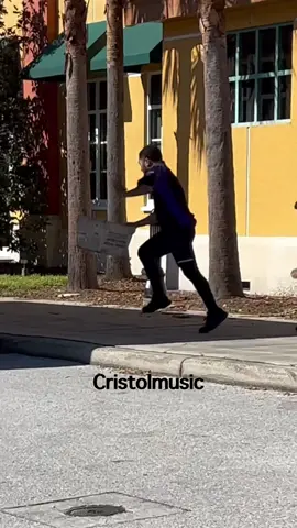 Fake dog bark prank on FedEx workwr 😂😂😂 #foryou 