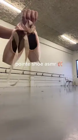 breaking in some new @Suffolk® pointe shoes #ballet #ballerina #dance #dancer #pointeshoes #asmr 