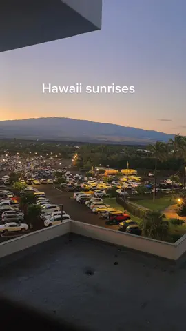 Take in a morning #hawaii #sunrise #travelhawaii #waikoloavillage #thebigisland #hawaiitiktok #visithawaii #travel #bucketlist #volcano 