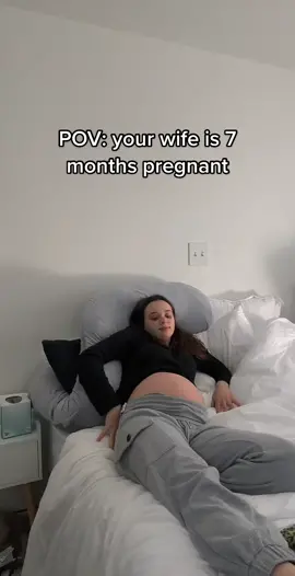 All she wants to do is sleep and eat burgers🙄🤦🏽‍♂️ #fyp #pregnant 