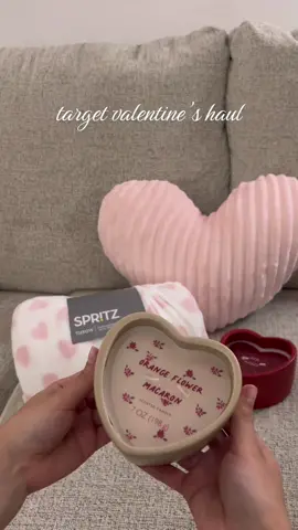 Target had so much cute valentine’s day stuff 💌 stay tuned for more! #fyp #targethaul #targetvalentinesday2022 #pink #haul #ValentinesDay #fypシ #viral @target 
