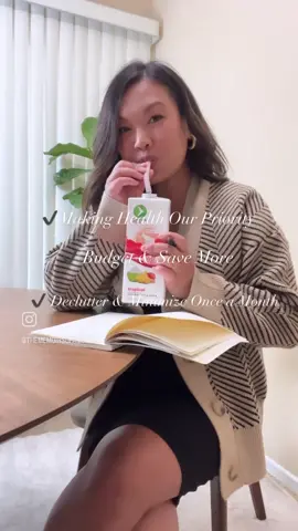 What are your goals for 2023? Health is #1 priority for us. Staying hydrated with @drinkgt will also be part of taking care of our health. Use code DANICA15 to save. In addition to health, our financial health is another top priority. Saving, investing & manifesting more 💰💰💰 To help with my mental clarity, making an effort to declutter & minimize things around the house is also another goal.  #goals #2023 #mominators #familygoals #newyear #newyeargoals