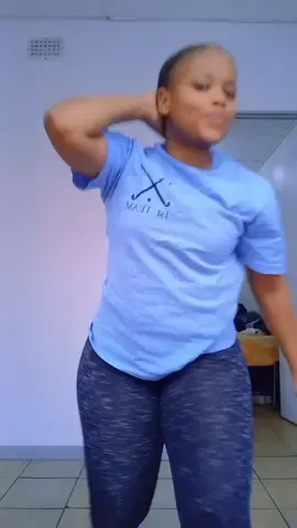 Dlala hardbody 😂😅 Day 2 of working out and hah! ay kuTough 🙈 my knees were failing me🤦🏽‍♀️ #fitnesstiktok #fypシ #viral #trending 