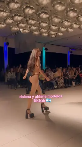 Aldana en pasarela..trajes de baño verano 2023 ❤👙👠👠 #verano2023 #model #hairstyle #verano #makeup #argentinaa #santafeargentina 