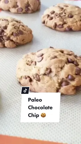 Gluten-free chocolate chip cookies are ready for my belly. #chocolatechipcookies #FoodLover #delicious 