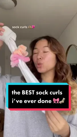 only takes me 2 minutes now to do my hair in the morning 🤭 #sockcurls #heatlesscurls #hair #hairstyle #sockcurltutorial #beachywaves 