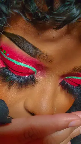 Can't believe I did this makeup before Christmas?!?! why is time moving so mf fast?? she got somewhere to be at?? 😒 #k18results #blackgirlluxury #blackgirlmakeup #glittermakeup #glowymakeup #glowyskin #makeup #beauty #foryoupage #fyp #fypシ゚viral #blackgirlmagic #blackgirltiktok 