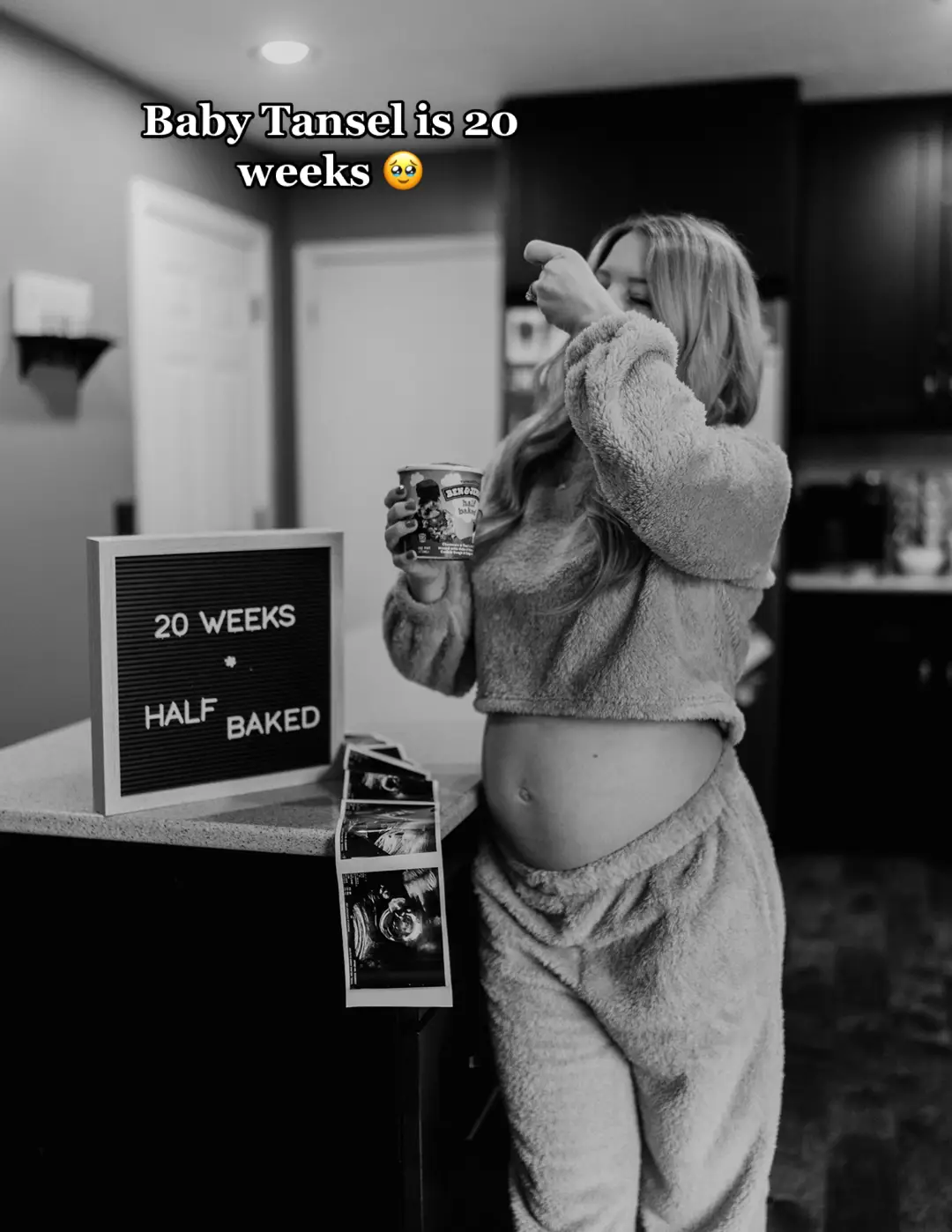 the most fun maternity photos ever #20weeks #maternityphotoshoot #halfbaked 