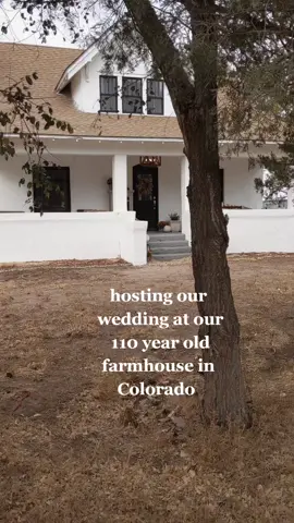 renovating our 110 year old farmhouse to host our wedding 🌾 #oldhomerenovation #homeinspo #earthtones #neautralhomedecor #westernwedding #bohowedding #weddinginspo #neutralwedding #moodyweddingvibes #barnwedding #coloradobride #farmweddingvenue 