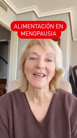☀️ ¿Qué alimentos debemos consumir en la Menopausia? ✅Lo primero es una alimentación antiinflamatoria equilibrada ajustada a las necesidades calóricas que tengas. ✅Consumir frutas, verduras 🍆 y proteínas tanto vegetal como animal en las cantidades adecuadas. ✅Suplementarse con calcio y vitamina D para evitar futuras enfermedades. ✅Mantener una buena hidratación💧 ✅Ejercicio sobre todo de fuerza 💪 para preservar la masa muscular. ✅Quiérete mucho todos los días🥰 Si te gustan este tipo de tips dale un ❤️ y déjame un comentario 👇 #noesdieta  #mujer40 #nutricionymenopausia #comebien #cambiodehabitos #comidasana #estilodevida #climaterio #tipsmenopausia #menopausiafeliz #motivacionmujer #mujermadura #premenopausia #vidahormonal #nutricionymujer #sintomasmenopausia #saludemocional #reinassinreglas #menopausiaprecoz  #mujer50años 