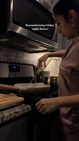 Tuscan Chicken was on the menu! My goal for 2023 is to try more recipes for family dinner #motherhood #momlife #MomsofTikTok #fyp #sahmlife #dayinmylife #dayinthelife #sahmlifestyle #cookwithme #dinner #cooking #cookingtiktok 
