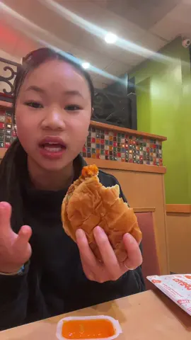 popeyes spicy chicken sandwich mukbang