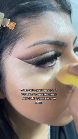 Beauty hack #makeuphack #beautyhack #makeupartist #fyp#beautytips #concealertutorial #concealertips 