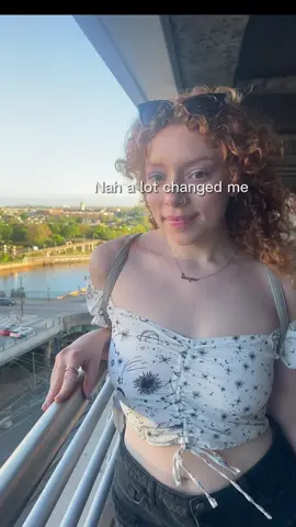 It’s like day and night haha. That last clip was in the summer I’ve changed even stil haha  #progress #fitnessgoals #healthy #transformation #grwm #beforeandafter #weightlosstips #healthjourney #bodypositivity #youcandoit  #CapCut 