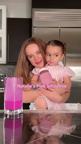 Natalie’s favorite Pink Smoothie (Pitaya/Dragon Fruit) 💕 
