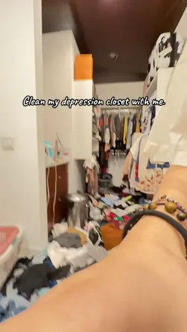 Yay! Pls dont judge. 🫶🏻 #CleanTok #depressionanxiety #room #cleaning 