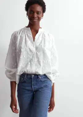 Look who's back! If you've had eyes on this stunning blouse before, consider this your sign to get it while you still can. #andotherstories #fashion #style #blouse 