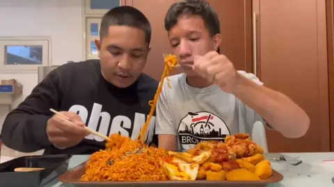 #asmr #mukbang #samyang #ryanbabayo #xyzbca #fyp #fypシ 