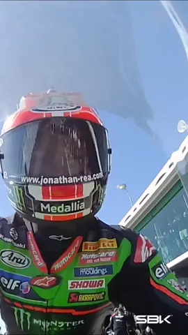 Eventual race winner Jonathan Rea had to brave the pits in the wet/dry Race 1️⃣ at Phillip Island too! 👀⚒️ #AUSWorldSBK 🇦🇺 #UnfilteredBestBits #WorldSBK #Motorcycle #Motorsport #Racing #Motor #sportsontiktok