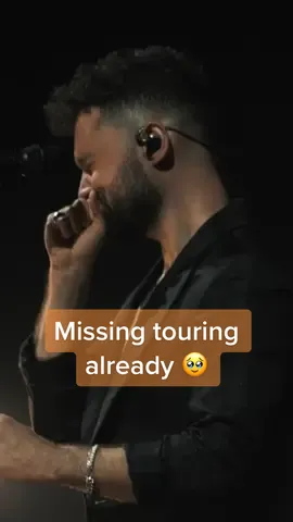 Watching this video back, I’m absolutely buzzing to be back on the road again for more shows this year on the ‘Bridges World Tour’!!! 😝 Get your tickets from calumscott.com X #calumscott #bridgesworldtour 